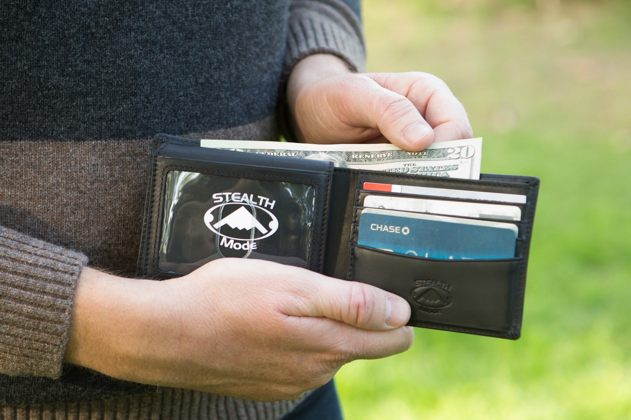 Black Bifold Wallet for Men With ID Window and RFID Blocking