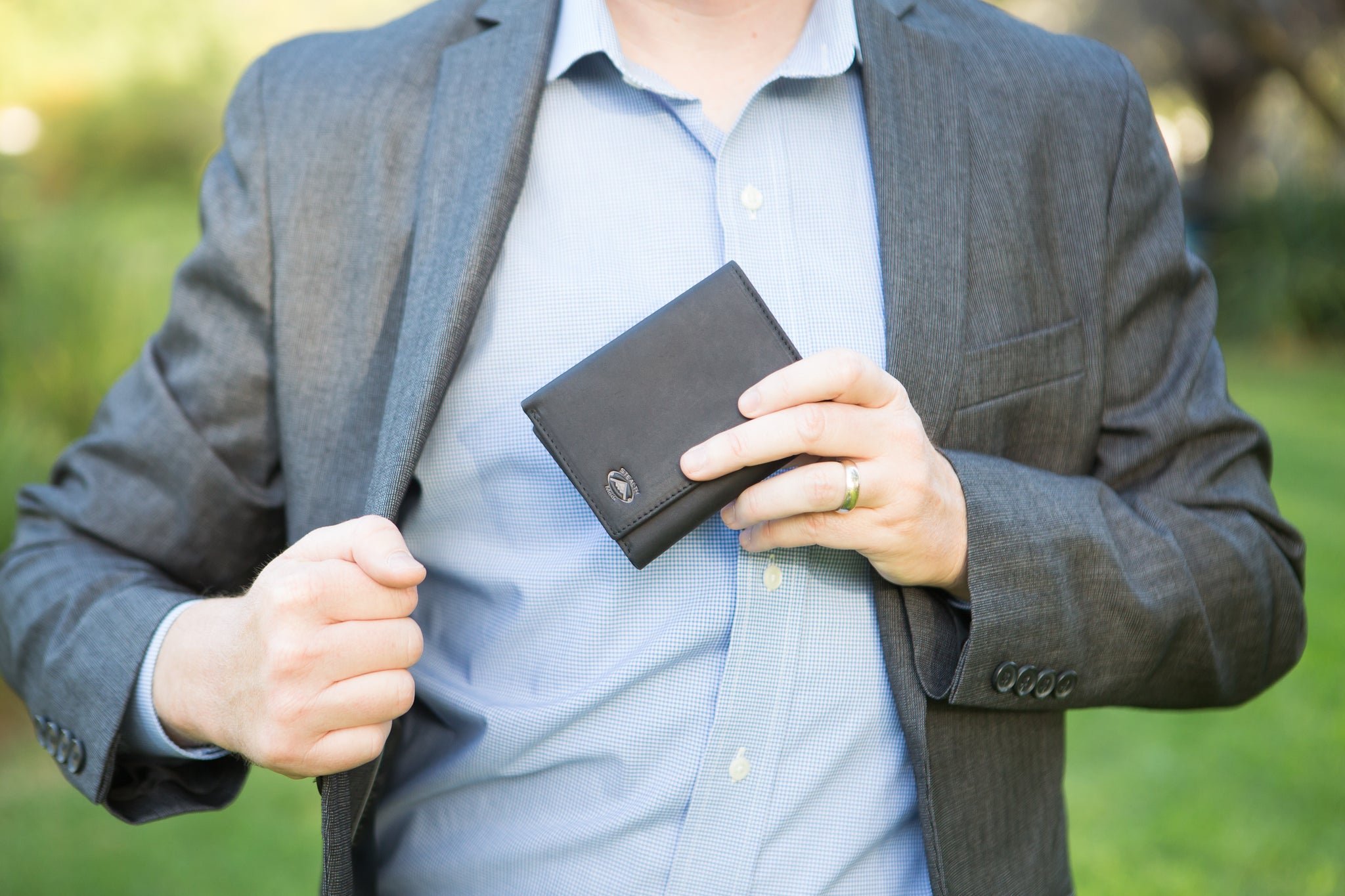 Black Trifold Leather Wallet With RFID Blocking and ID Window